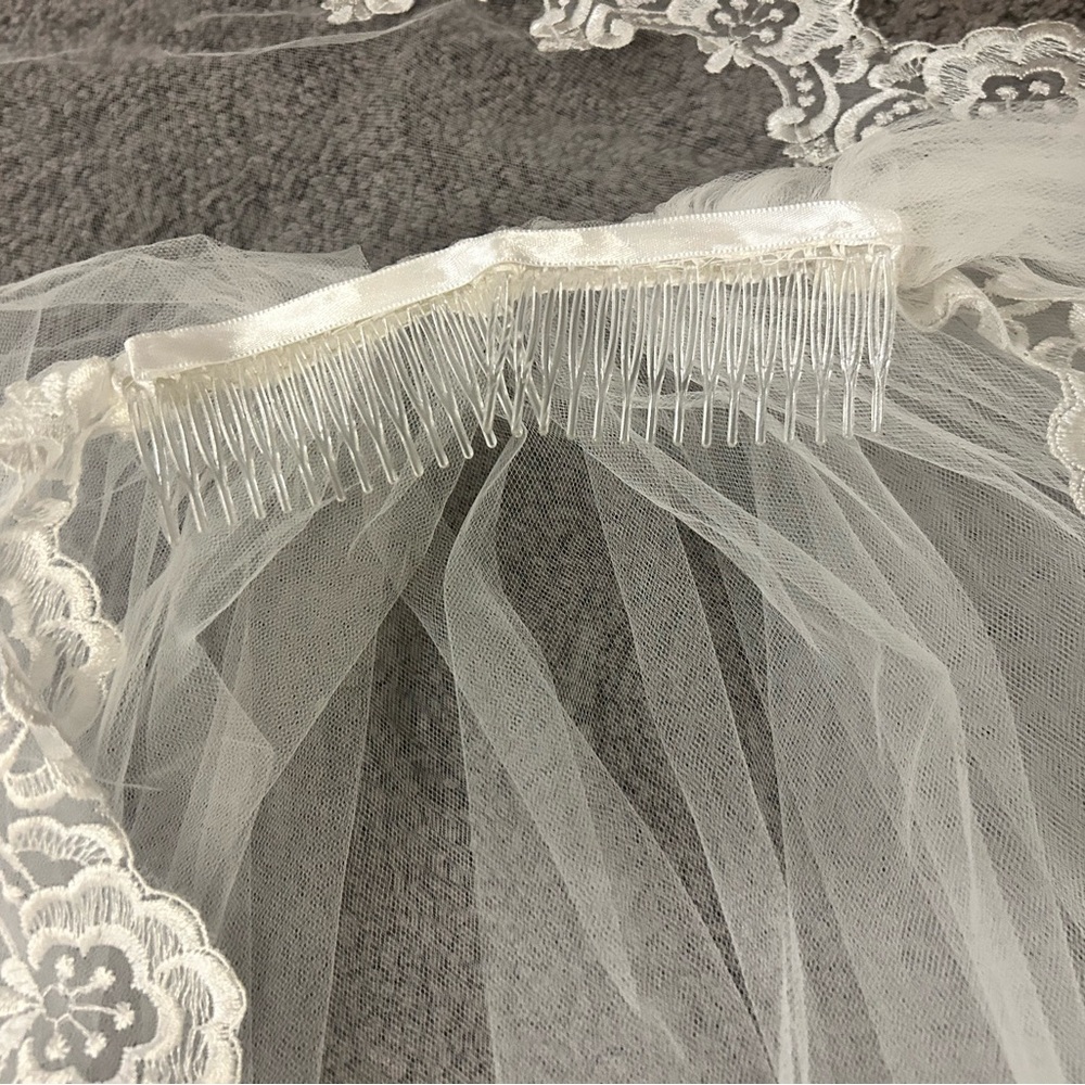 Elegant Cathedral Lace Bridal Veil